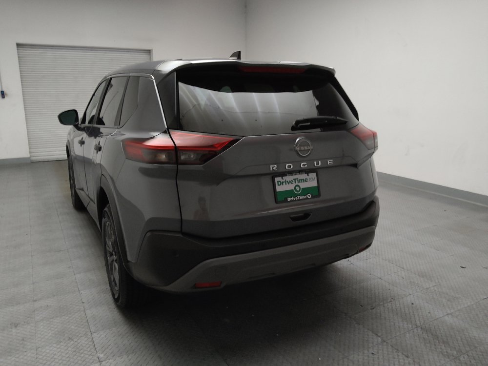 Used 2023 Nissan Rogue S FWD image 6
