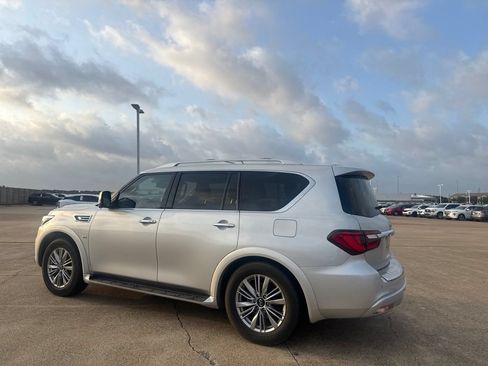 Used 2019 INFINITI QX80 Luxe w/ All-Season Package RWD image 13