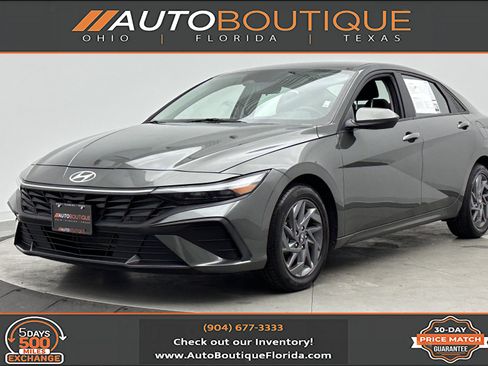 Used 2024 Hyundai Elantra SEL FWD image 1