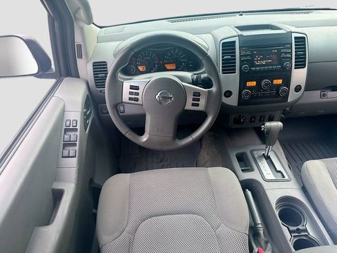 Used 2013 Nissan Frontier SV w/ SV Value Truck Pkg image 22