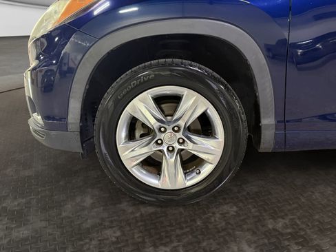 Used 2015 Toyota Highlander Limited FWD image 21
