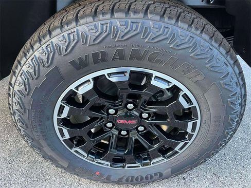 New 2026 GMC Canyon AT4 w/ Technology Plus Package image 12