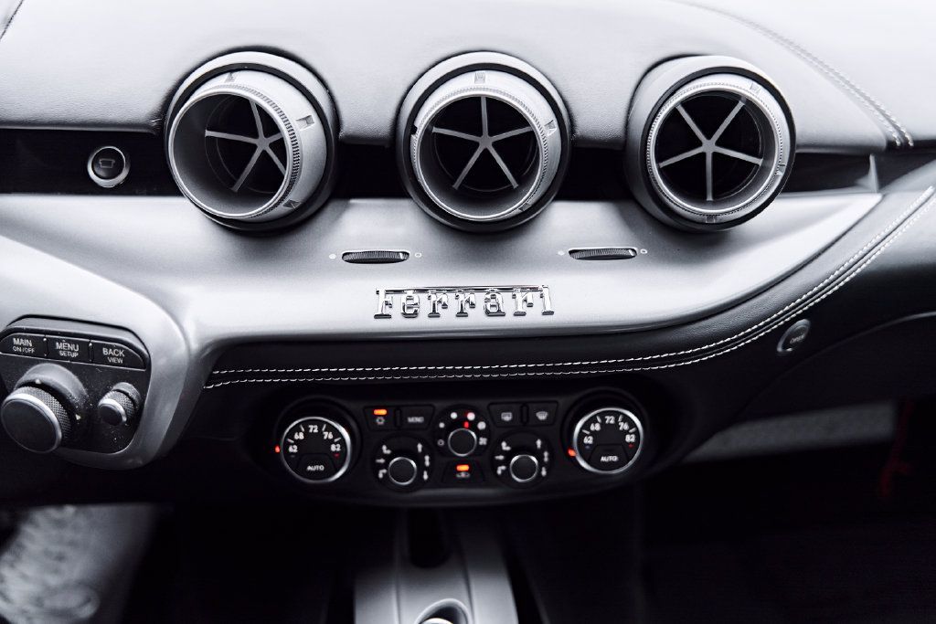 Used 2015 Ferrari F12 Berlinetta RWD image 71