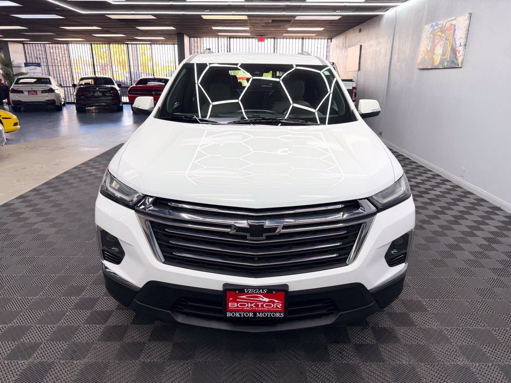 Used 2022 Chevrolet Traverse LT w/ LT Premium Package FWD image 6