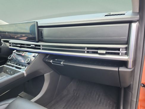 Used 2024 Hyundai Santa Fe Limited FWD image 20