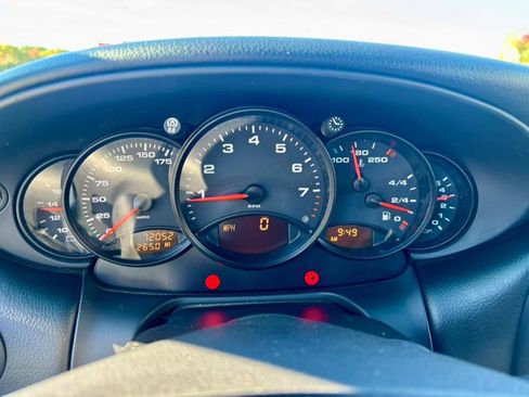 Used 2001 Porsche 911 Carrera 4 image 15