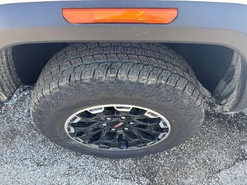 New 2026 GMC Canyon AT4 image 10