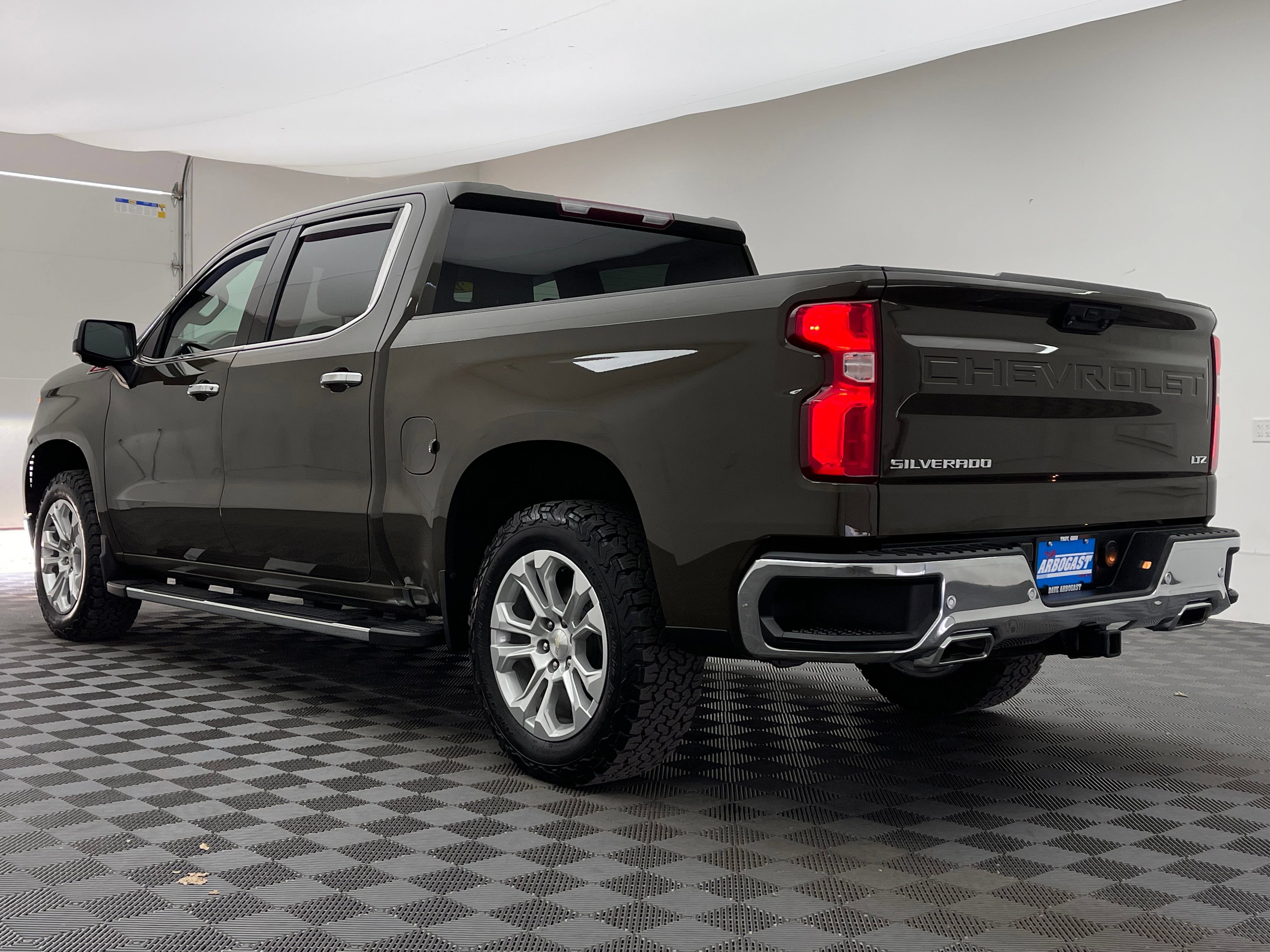 Used 2023 Chevrolet Silverado 1500 LTZ AWD/4WD image 10