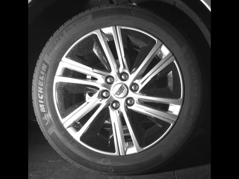 Used 2024 Cadillac Lyriq Tech AWD/4WD image 9