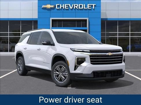 New 2027 Chevrolet Traverse LT w/ Driver Confidence Package FWD image 8