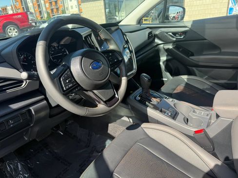 Used 2024 Subaru Crosstrek 2.5i Limited w/ Crosstrek Mirror Package AWD/4WD image 9