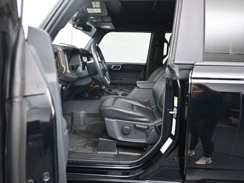 Used 2024 Ford Bronco Badlands image 20