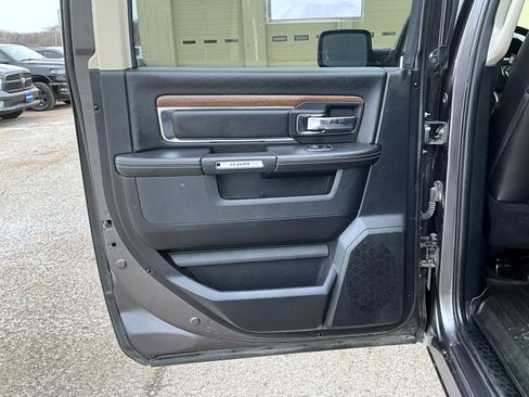 Used 2017 RAM 1500 Laramie w/ Convenience Group image 21