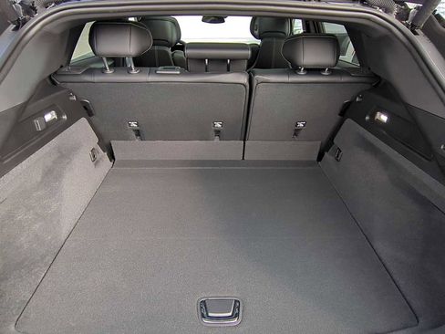 New 2025 Cadillac Lyriq Luxury image 25