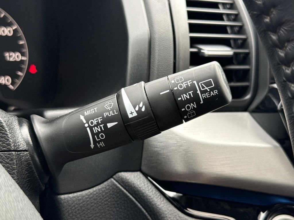 Used 2025 Honda Odyssey Touring image 12
