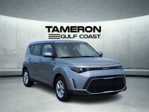 Used 2025 Kia Soul S FWD image 9