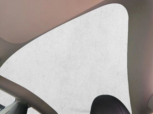 Used 2024 Tesla Model Y AWD image 16