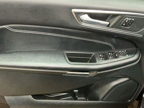 Certified 2023 Ford Edge Titanium AWD/4WD image 11