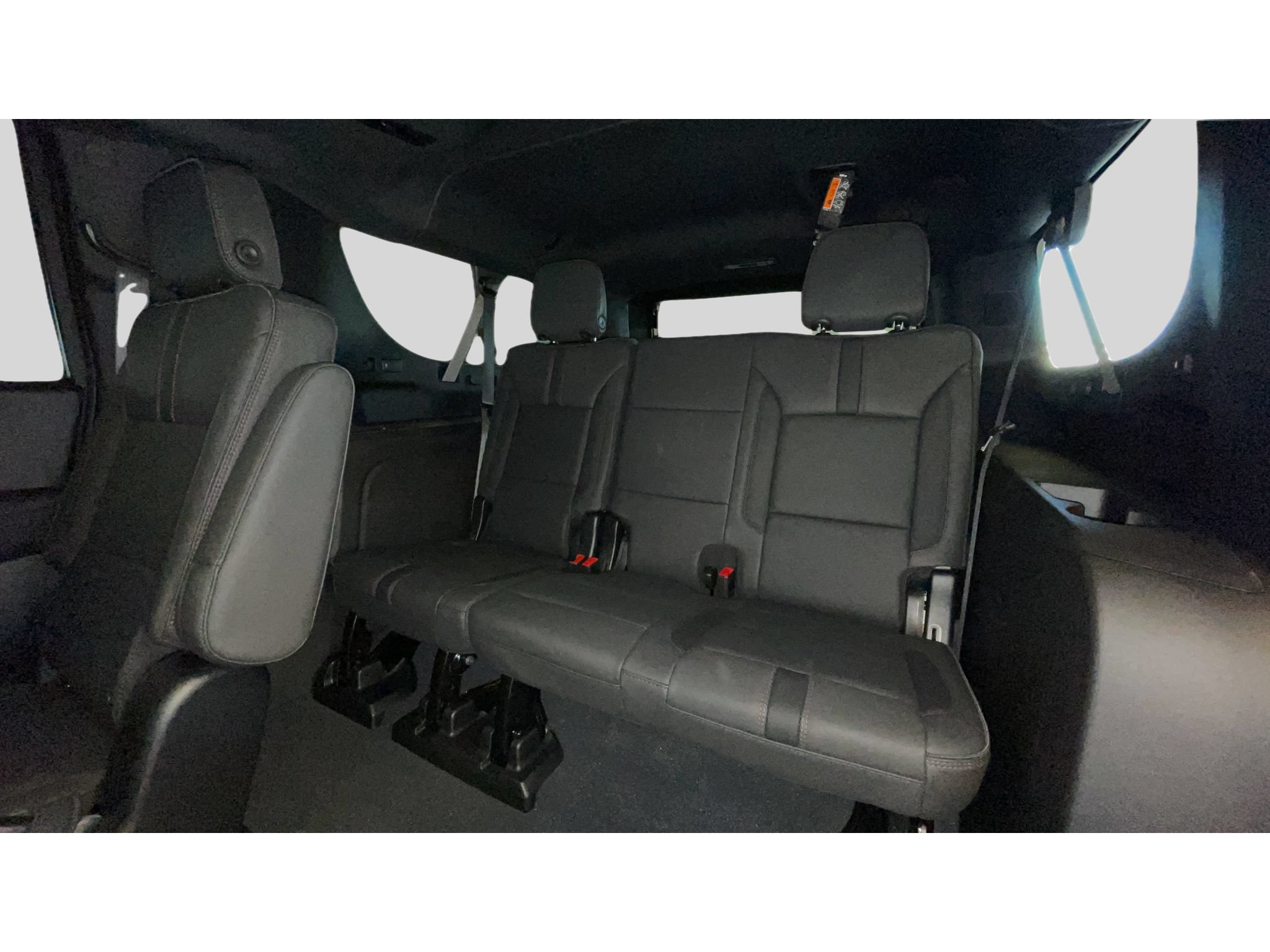 New 2027 Chevrolet Suburban RST w/ Comfort Package AWD/4WD image 16