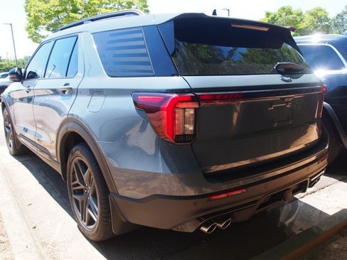 Certified 2025 Ford Explorer ST AWD/4WD image 5
