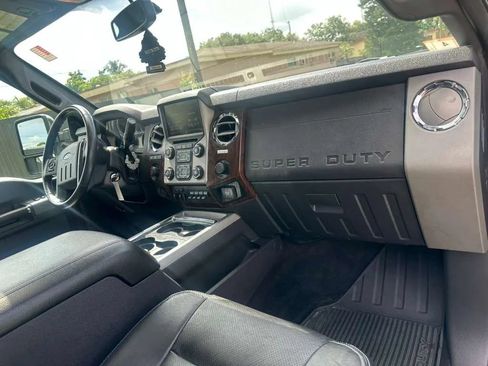 Used 2016 Ford F250 Lariat w/ Lariat Ultimate Package AWD/4WD image 17