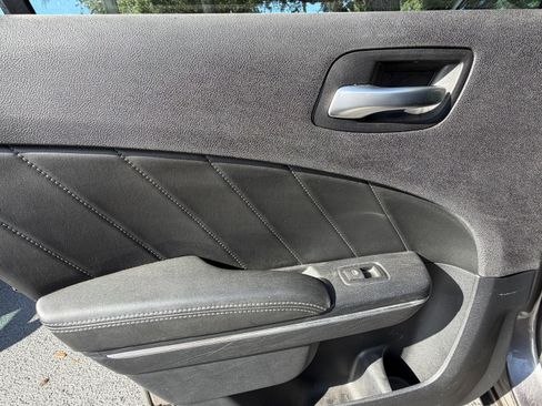 Used 2015 Dodge Charger R/T RWD image 30