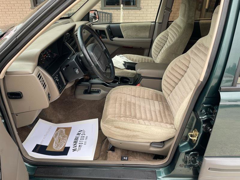 Used 1994 Jeep Grand Cherokee Laredo AWD/4WD image 26