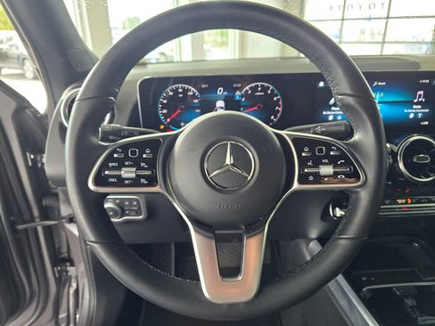 Used 2023 Mercedes-Benz GLB 250 4MATIC image 29