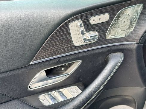 Used 2023 Mercedes-Benz GLS 450 4MATIC image 19