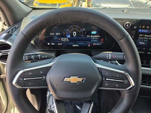 Used 2025 Chevrolet Equinox LT w/ Convenience Package II AWD/4WD image 28
