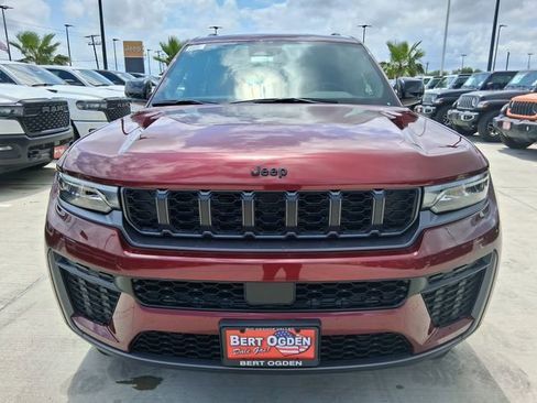 New 2026 Jeep Grand Cherokee L 2WD image 2