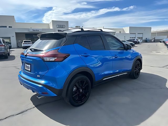 Used 2023 Nissan Kicks SR w/ Interior Electronics Package FWD image 3