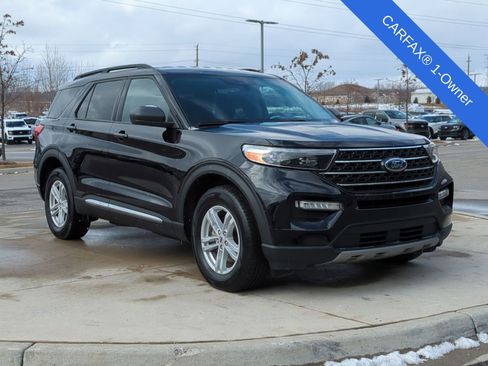 Used 2024 Ford Explorer XLT w/ Equipment Group 202A image 10