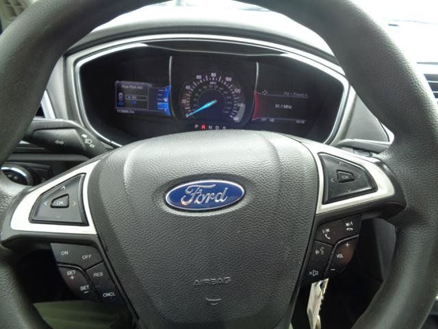 Used 2016 Ford Fusion SE FWD image 40