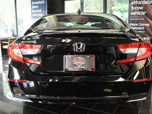 Used 2021 Honda Accord EX-L image 10