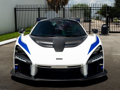 Used 2019 McLaren Senna RWD image 7