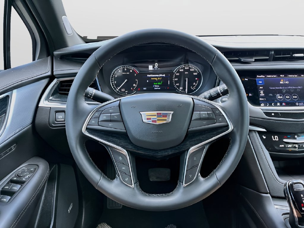 Used 2025 Cadillac XT5 Premium Luxury w/ LPO, Floor Liner Package FWD image 11
