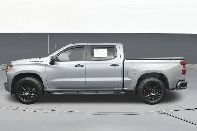 Used 2026 Chevrolet Silverado 1500 Custom w/ Turbomax Blackout Package AWD/4WD image 8