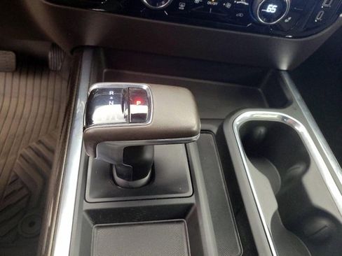 Used 2022 Chevrolet Silverado 1500 RST image 6