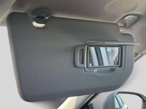 Used 2025 Nissan Rogue S AWD/4WD image 28