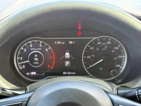 Used 2019 Nissan Kicks SV FWD image 11