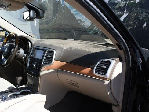 Used 2012 Jeep Grand Cherokee Overland image 25