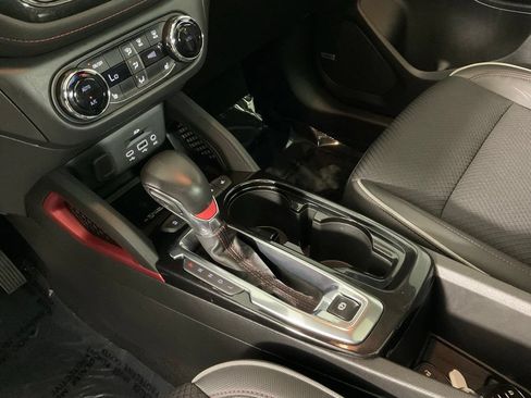 Used 2021 Chevrolet TrailBlazer RS w/ Sun and Liftgate Package FWD image 19