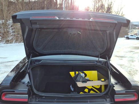 Used 2022 Dodge Challenger R/T image 11