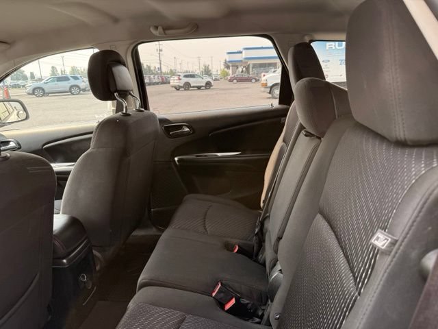 Used 2018 Dodge Journey SE w/ Blacktop Package FWD image 17