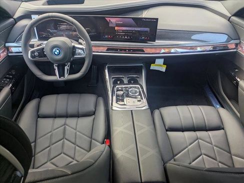 Used 2026 BMW 750e xDrive AWD/4WD image 16