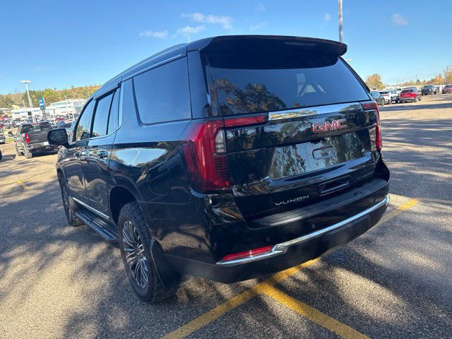 Used 2025 GMC Yukon Elevation w/ LPO, Elevation Black Package AWD/4WD image 6