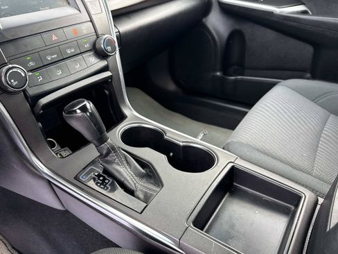 Used 2016 Toyota Camry LE FWD image 8