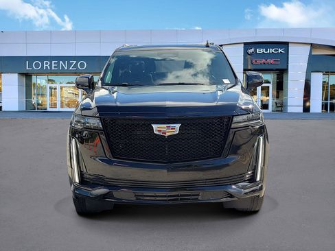 Used 2023 Cadillac Escalade ESV Sport Platinum image 2