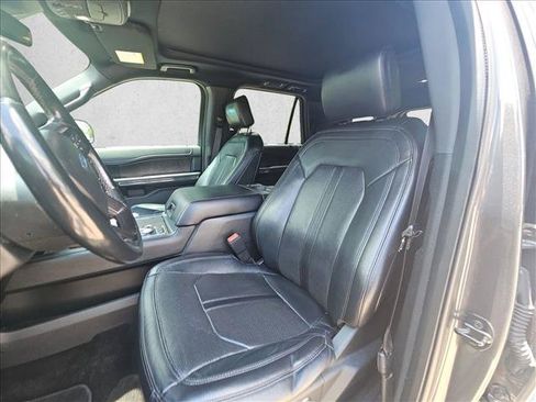 Used 2018 Ford Expedition Limited w/ Equipment Group 302A AWD/4WD image 16